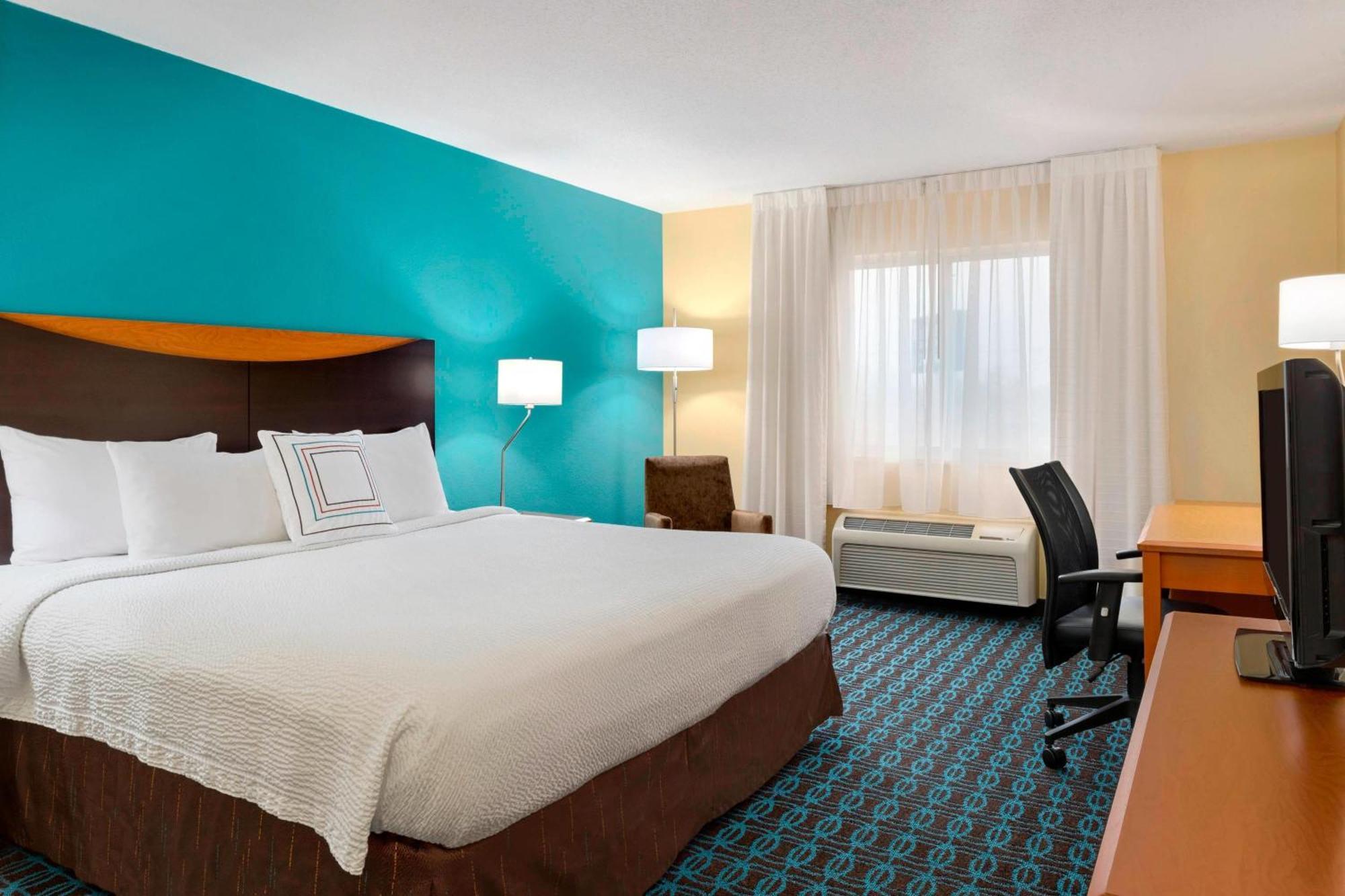 Fairfield & Hotel 3*