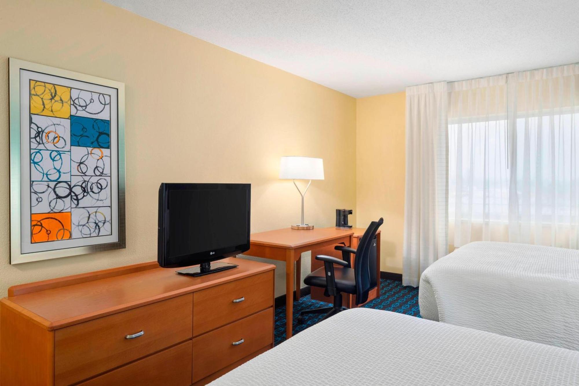 Hotel Fairfield & Lima